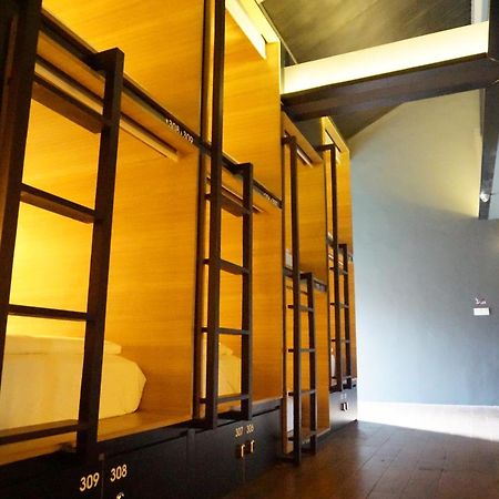 M Boutique Hostel Seminyak Kültér fotó