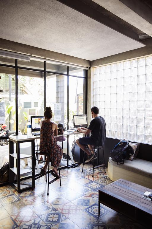 M Boutique Hostel Seminyak Kültér fotó